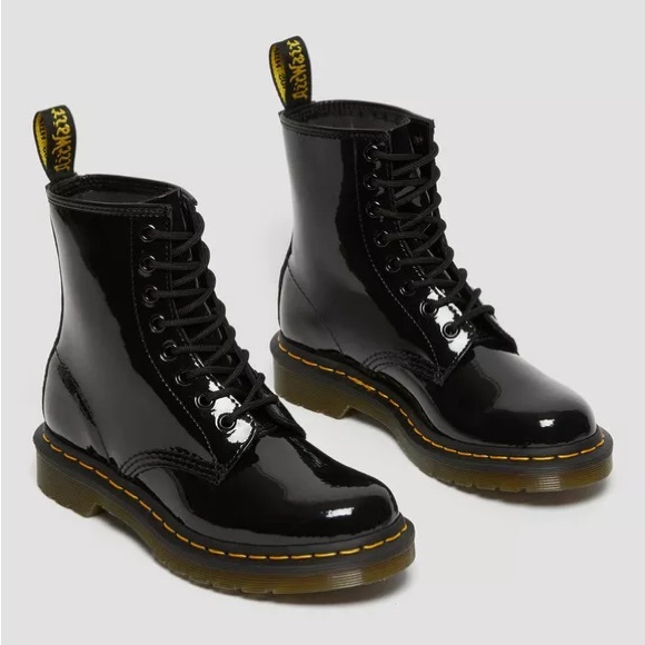 Dr. Martens 1460 WOMEN'S PATENT LEATHER LACE UP BOOTS - Picture 1 of 8